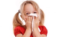 Viêm mũi họng tái phát có ảnh hưởng đến thể chất và trí tuệ của trẻ?